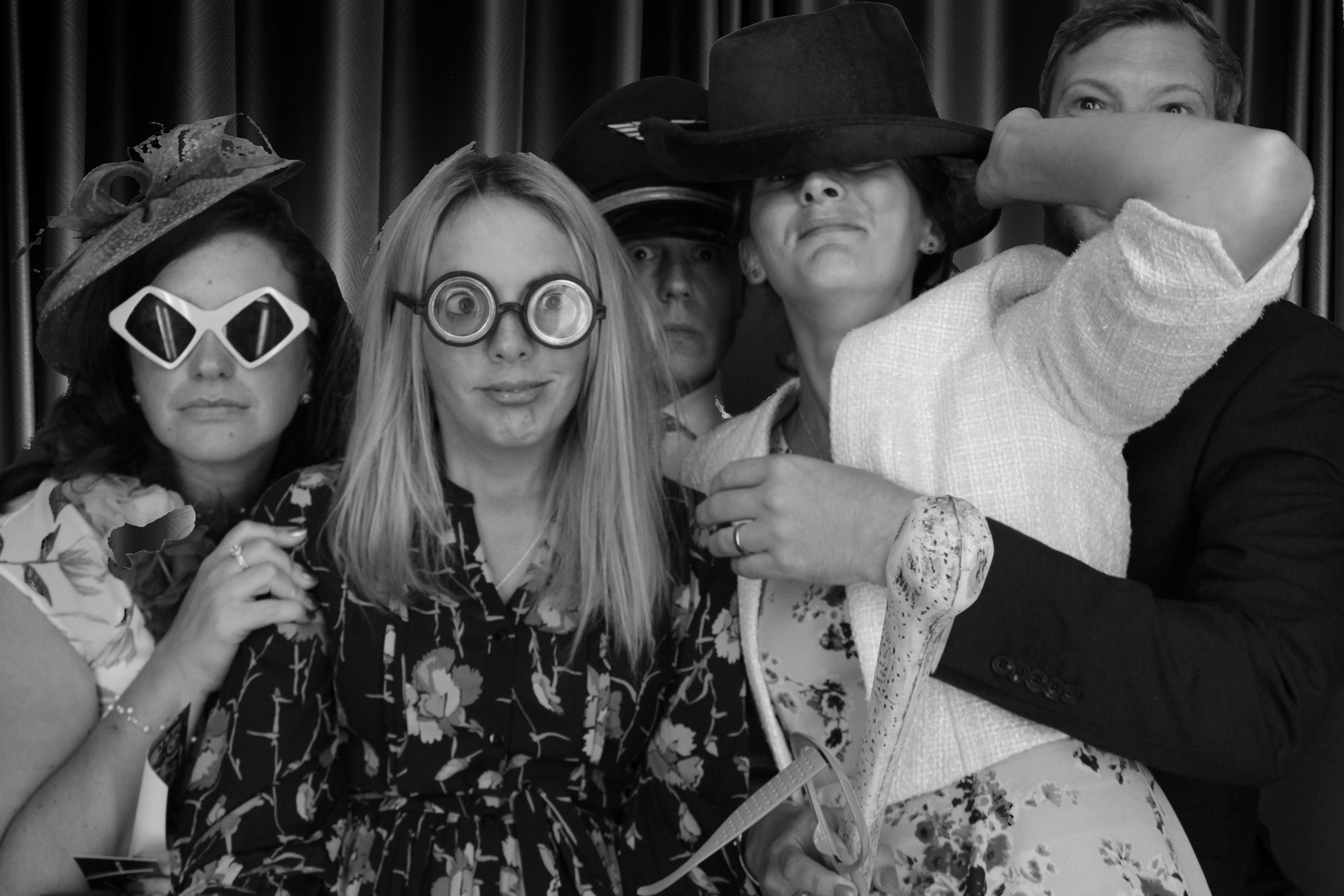 Mr & Mrs Bowles | View more photos from the event at gallery.myphotoboothexperience.co.uk/u/MyPhotoBoothExperienceLtd/Mr-Mrs-Bowles